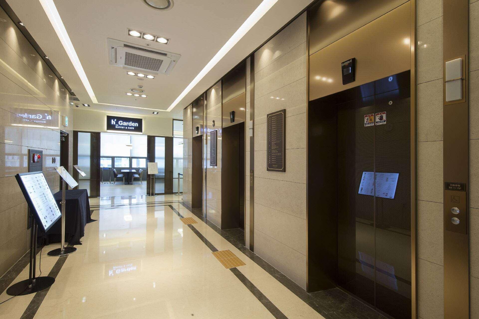 Hotel Ramada By Wyndham Daejeon Exterior foto